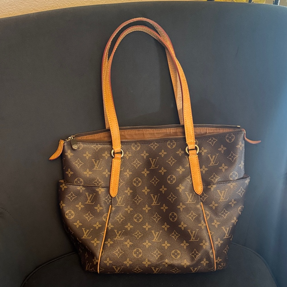 Louis Vuitton Classic Brown Monogram Tote